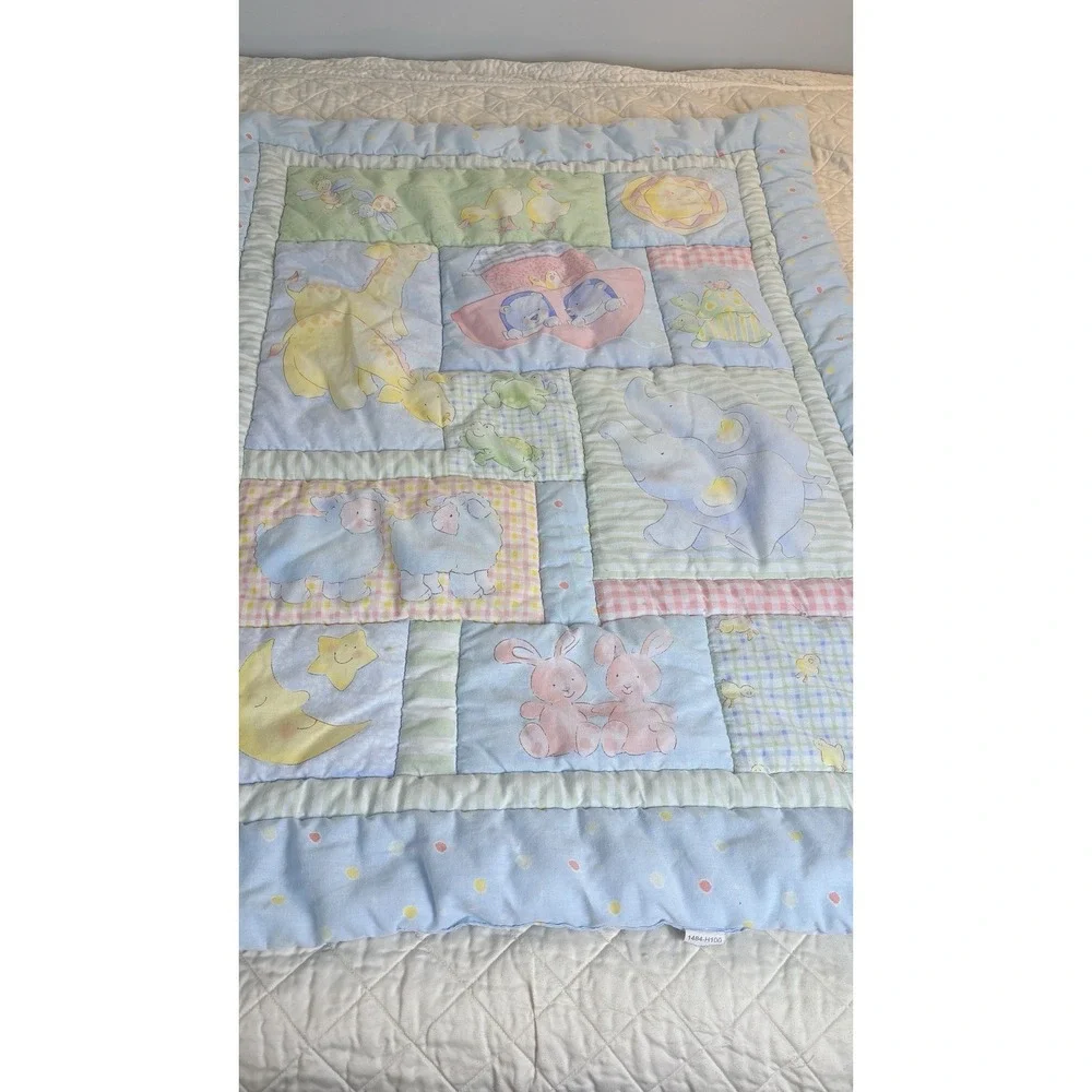 Vintage Baby Quilt Noah's Ark Animals Pastel Crib Quilt 40 x 30